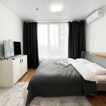 Cube House Apartment เคียฟ ภายนอก รูปภาพ