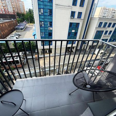 Cube House Apartment เคียฟ ภายนอก รูปภาพ