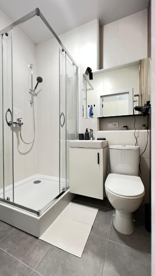 Cube House Apartment เคียฟ ภายนอก รูปภาพ