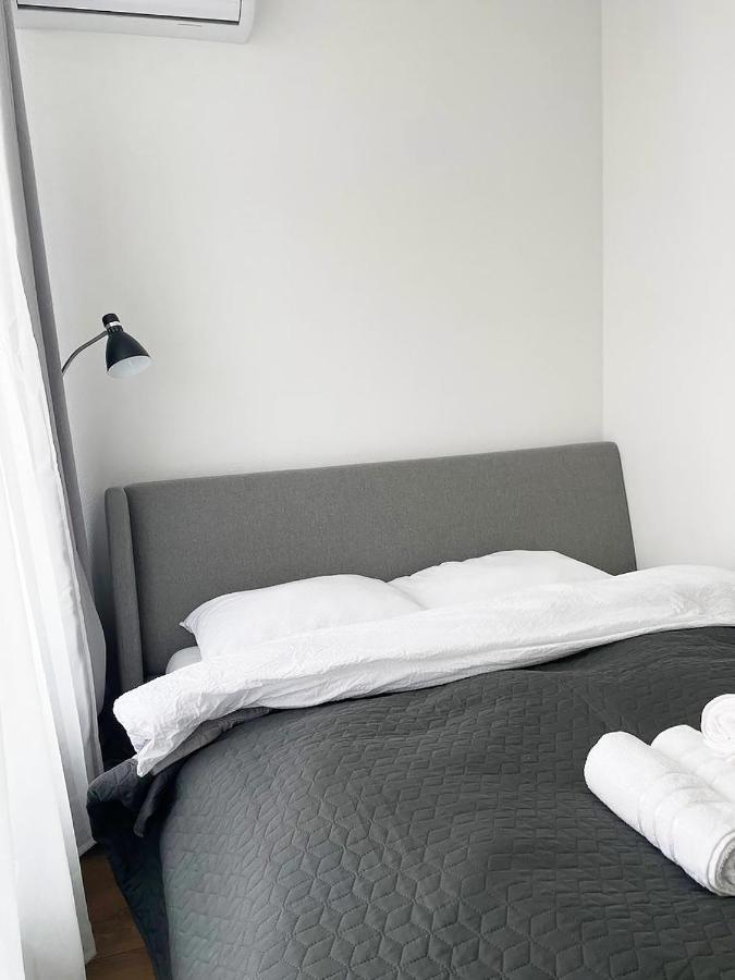 Cube House Apartment เคียฟ ภายนอก รูปภาพ