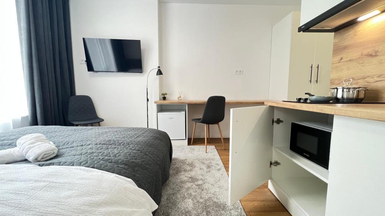 Cube House Apartment เคียฟ ภายนอก รูปภาพ