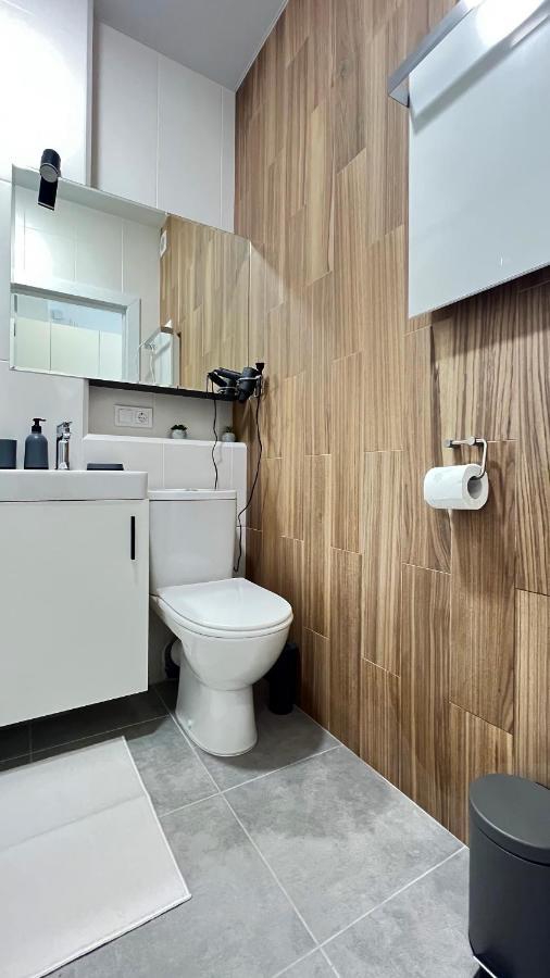 Cube House Apartment เคียฟ ภายนอก รูปภาพ