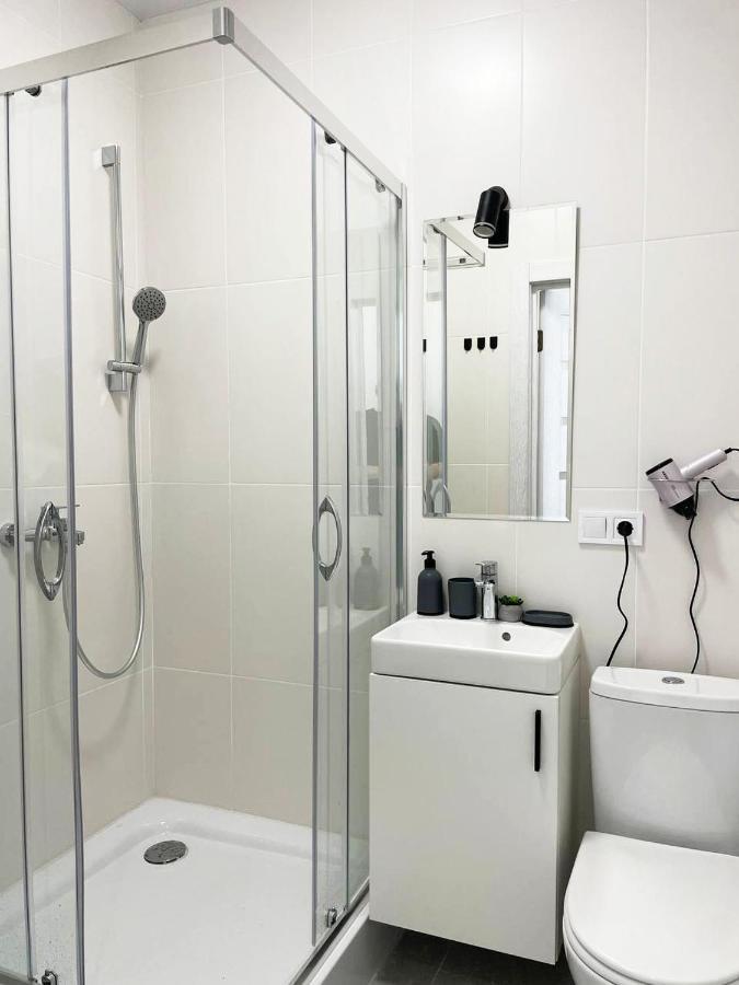 Cube House Apartment เคียฟ ภายนอก รูปภาพ