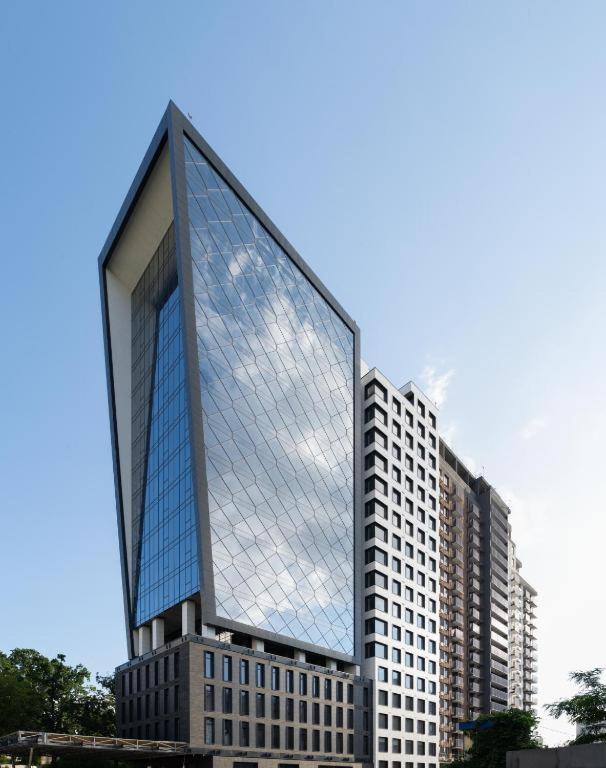 Cube House Apartment เคียฟ ภายนอก รูปภาพ
